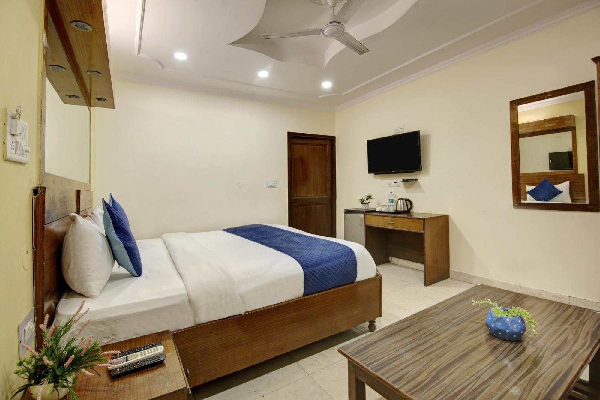 נוידה Hotel The Eden Park מראה חיצוני תמונה