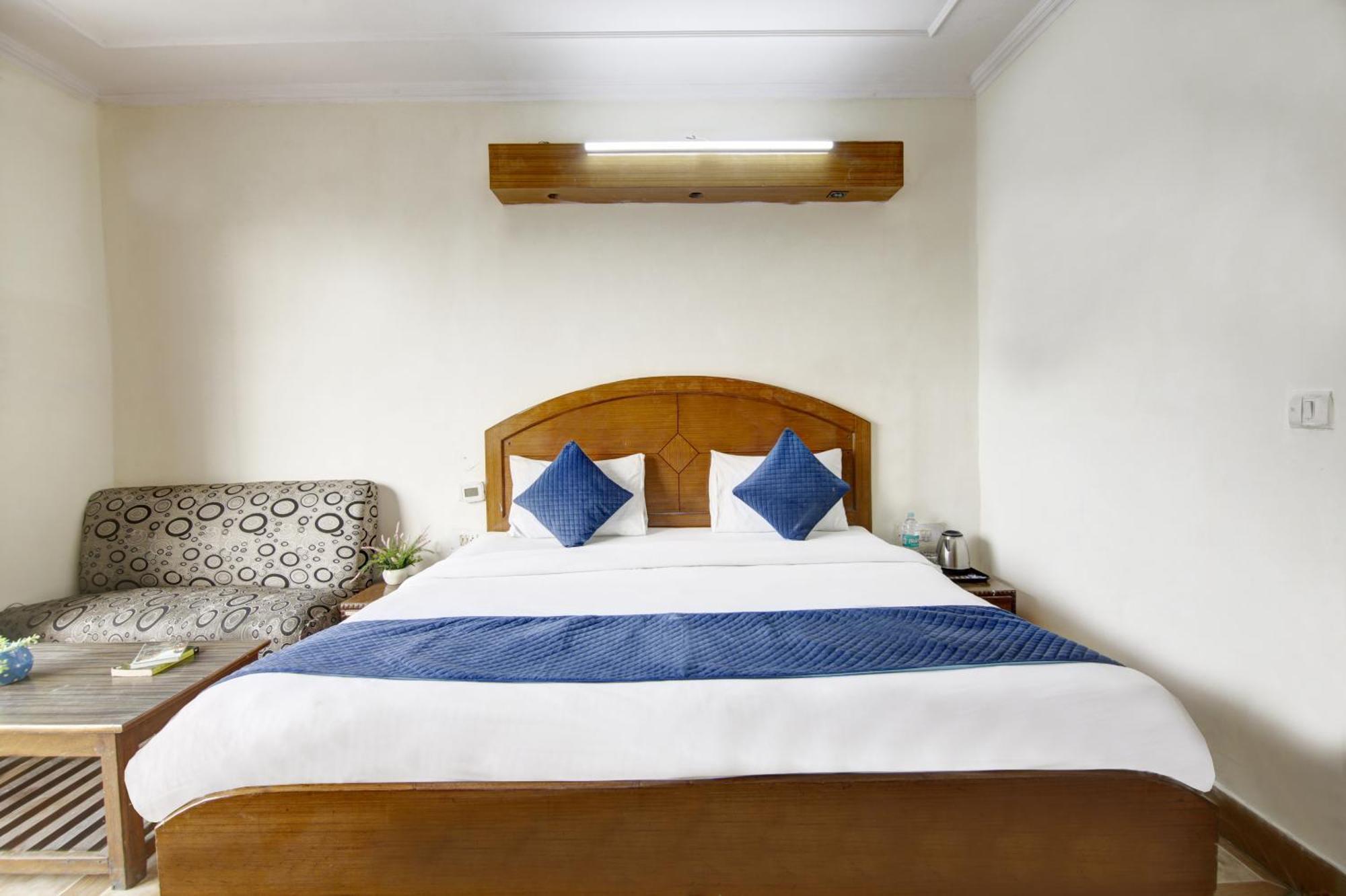 נוידה Hotel The Eden Park מראה חיצוני תמונה