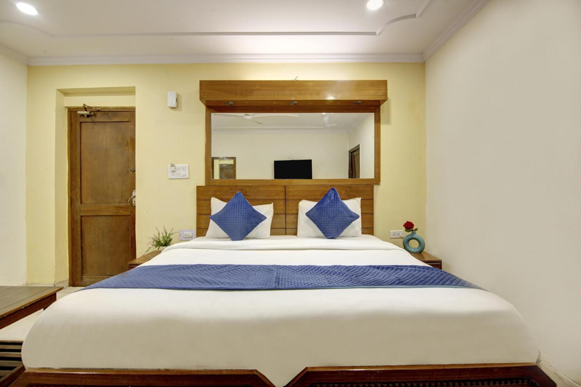 נוידה Hotel The Eden Park מראה חיצוני תמונה
